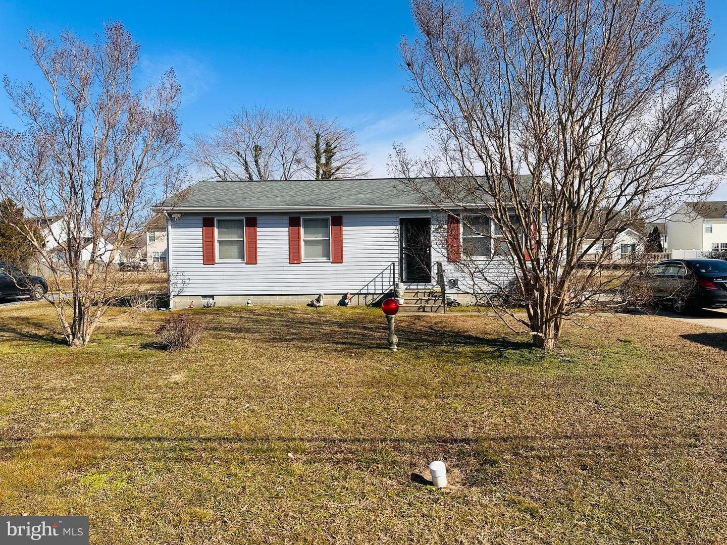 1114 Maces Lane photo 1