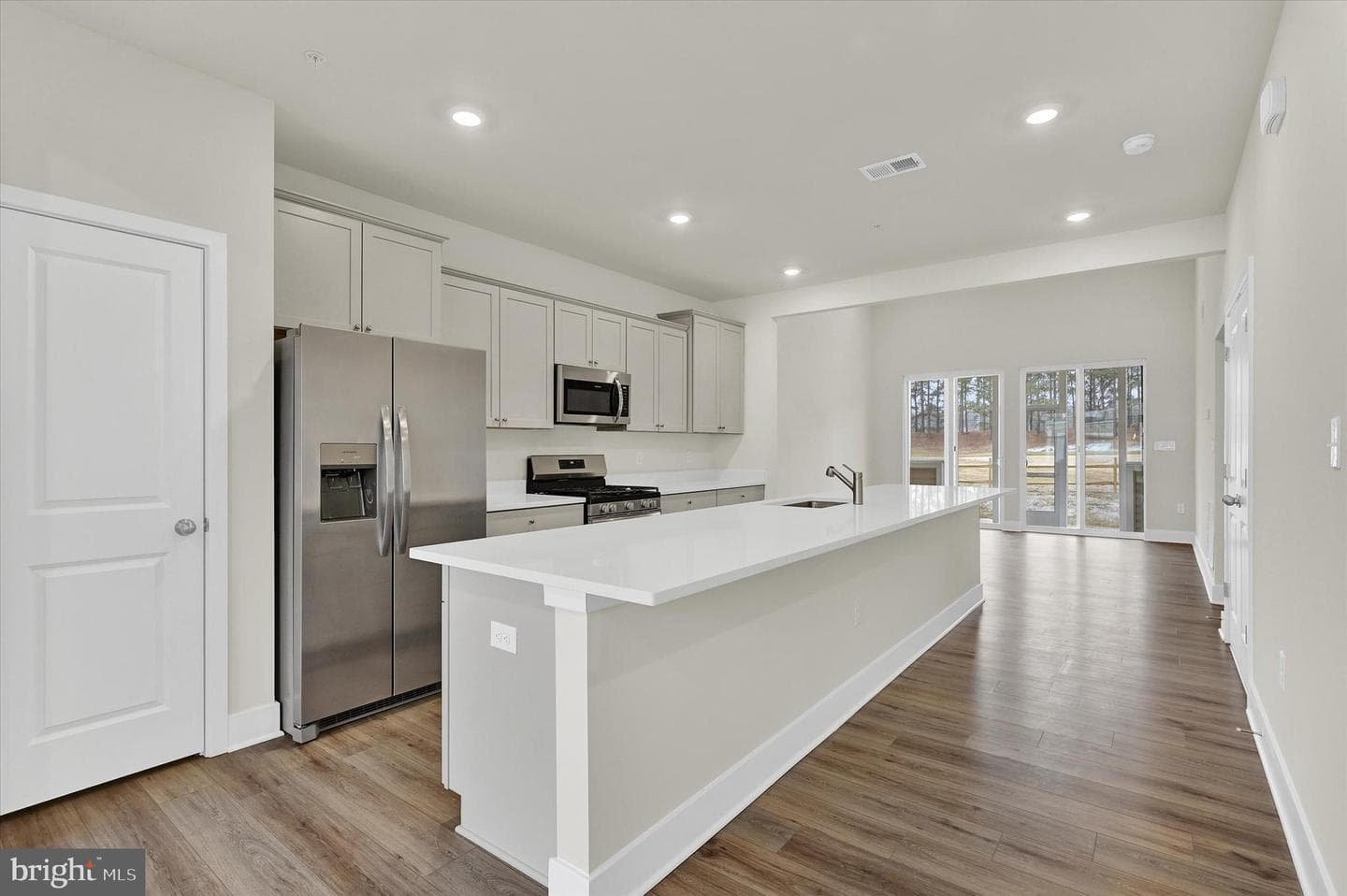 2137 Winterberry Lane, Cambridge