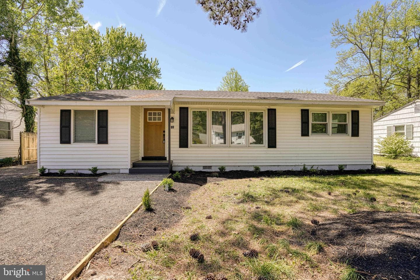 10 Bay View Avenue