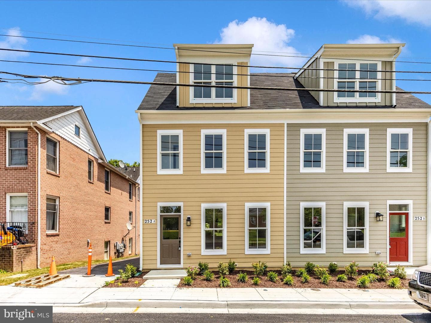 252 S Carroll Street photo 1