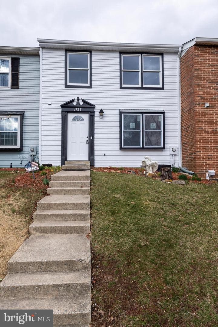 1725 Northridge Lane photo 1