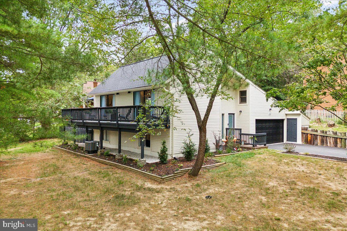 7102 Saddle Road photo 1