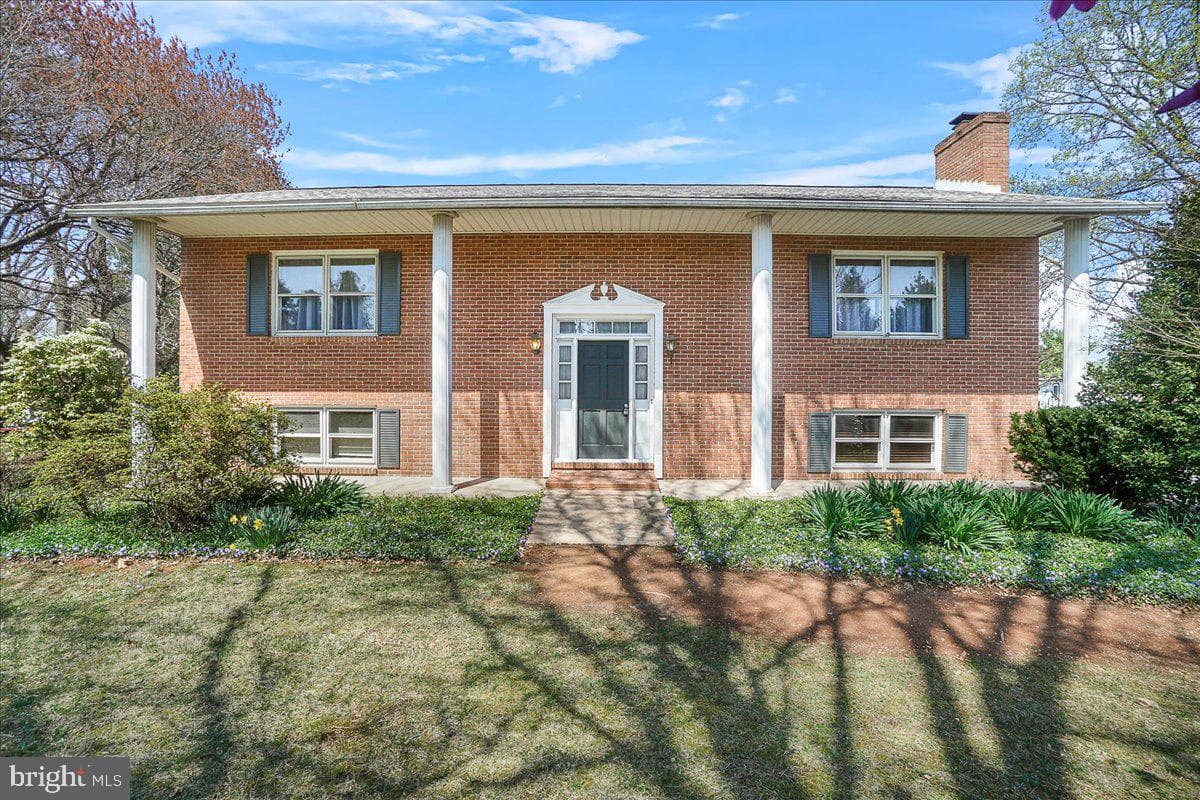 8402 Cub Hunt Court photo 1