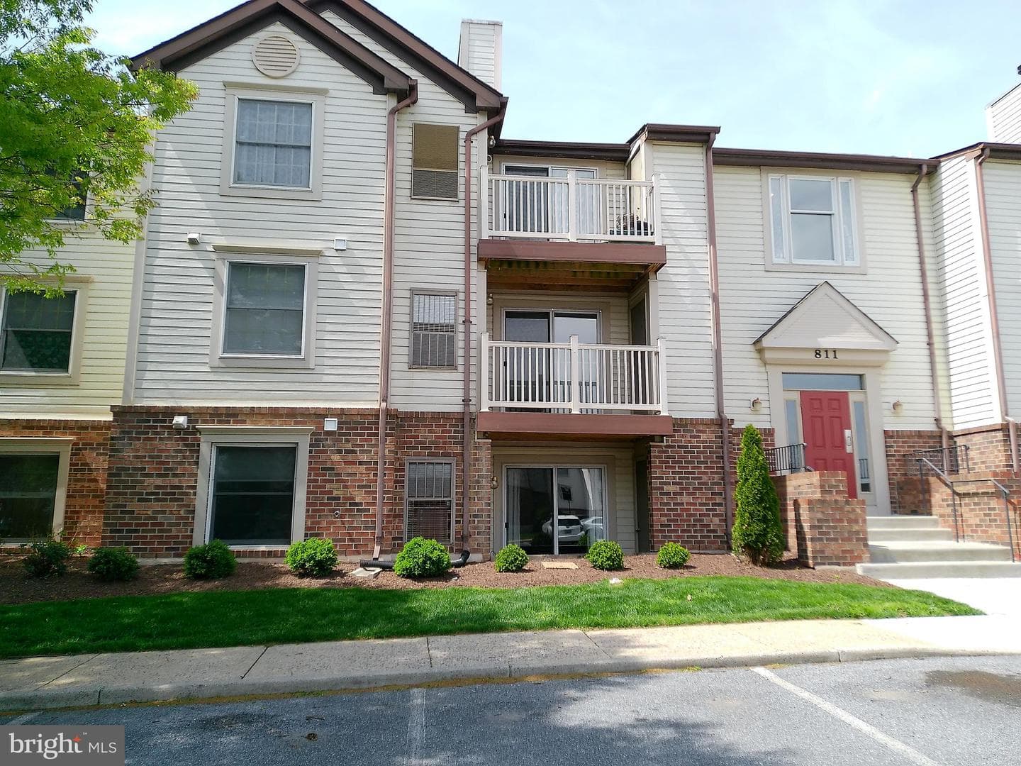 811 Stratford Way #a photo 1
