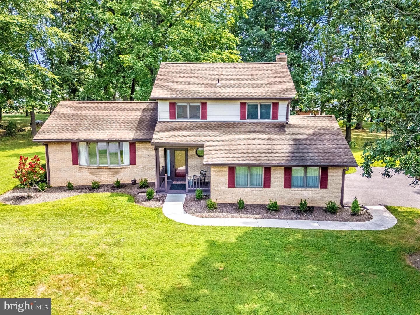 5018 Camelback Lane photo 1