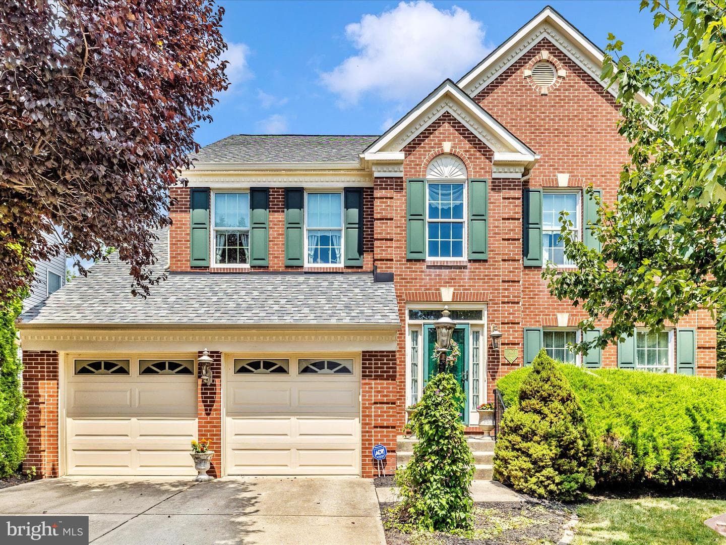 1405 Dagerwing Place photo 1