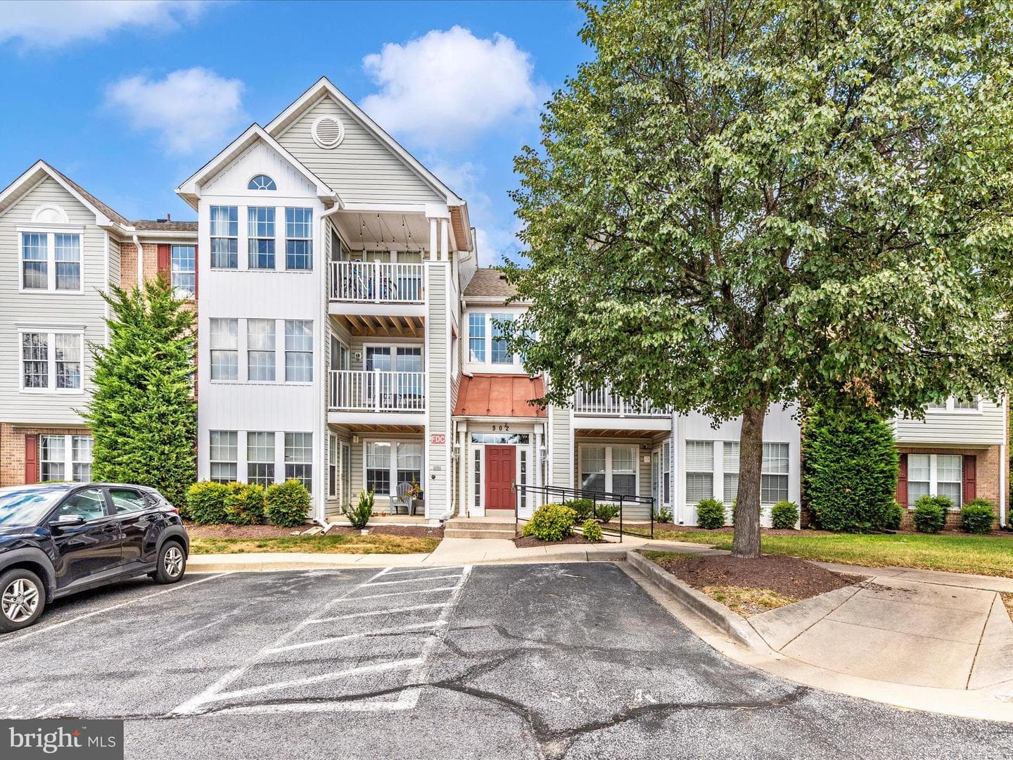 902 Blue Leaf Court #8 2d photo 1