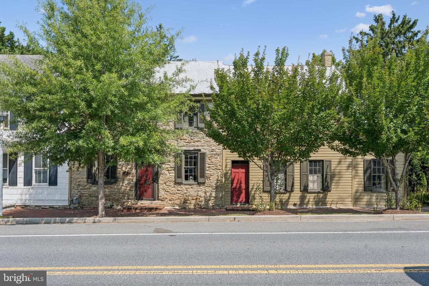 25 W Main Street photo 1