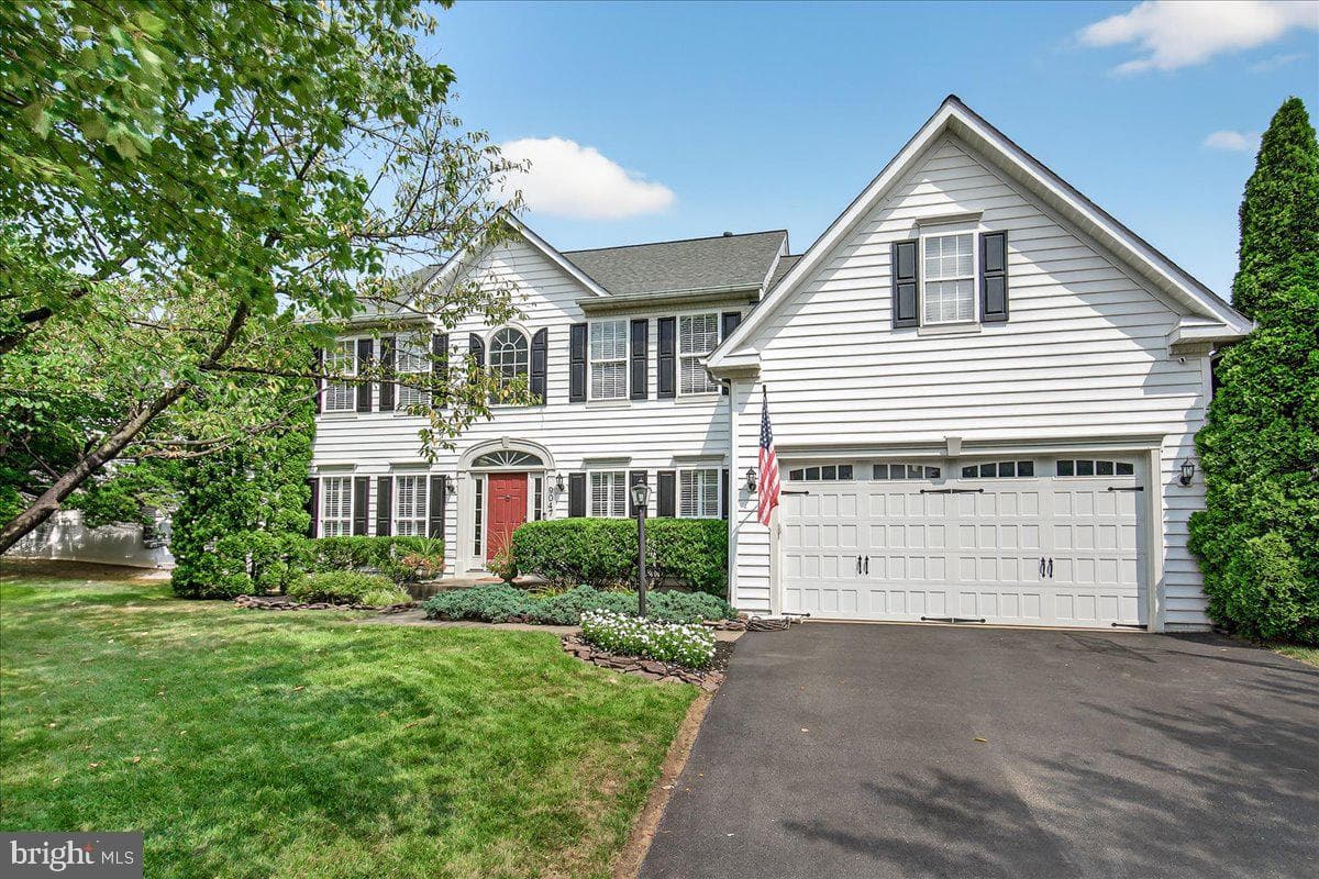 9047 Clendenin Way photo 1
