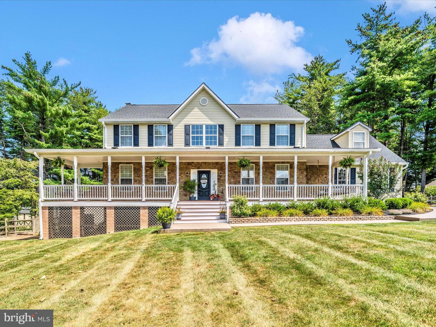 602 Scarlet Oak Court photo 1
