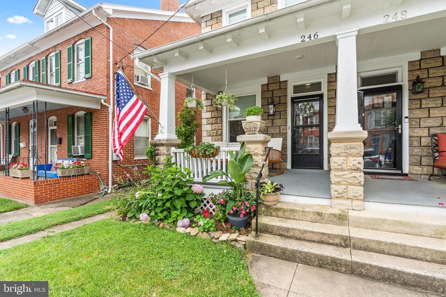 246 W 5th Street photo 1