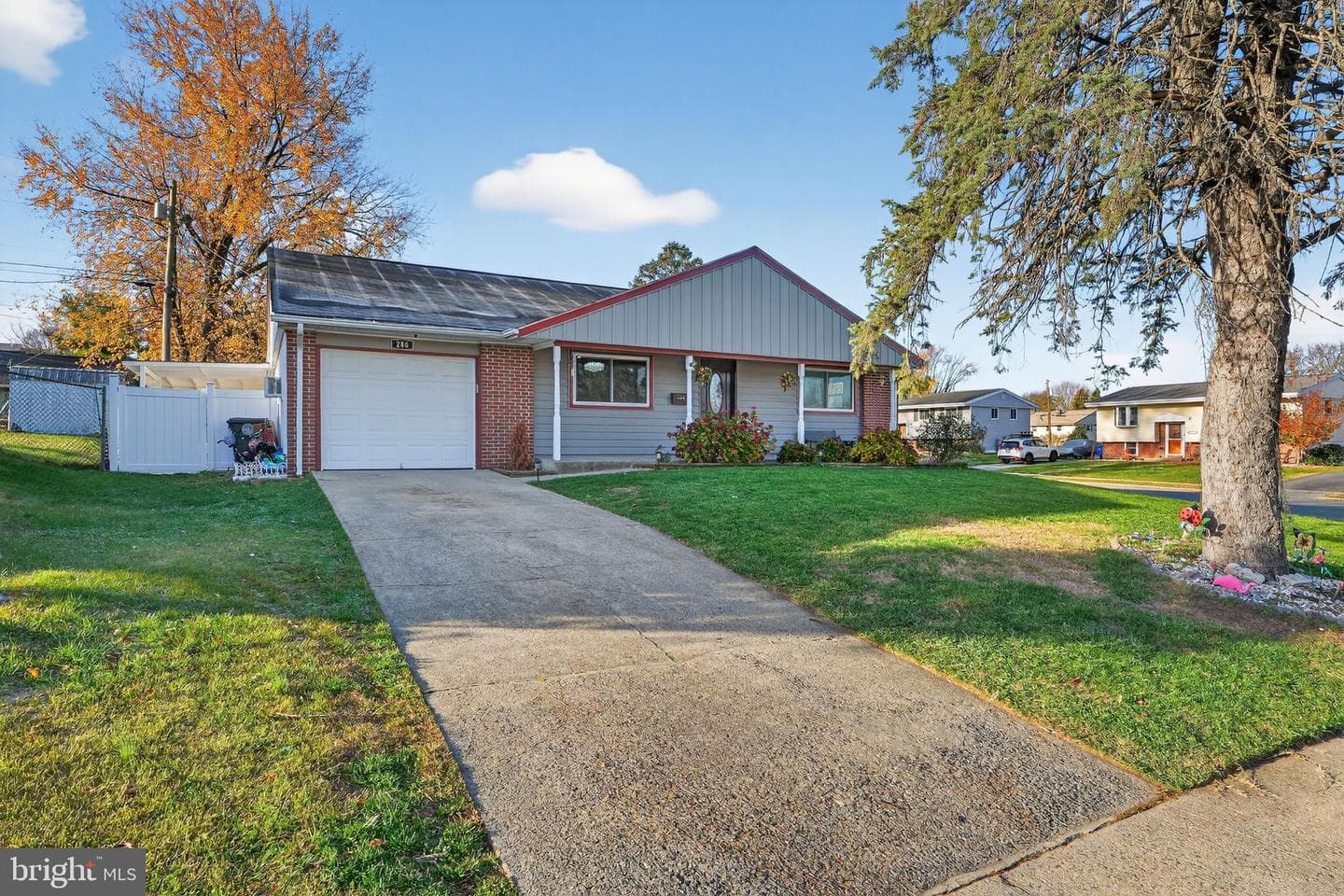 286 Pinoak Lane photo 1