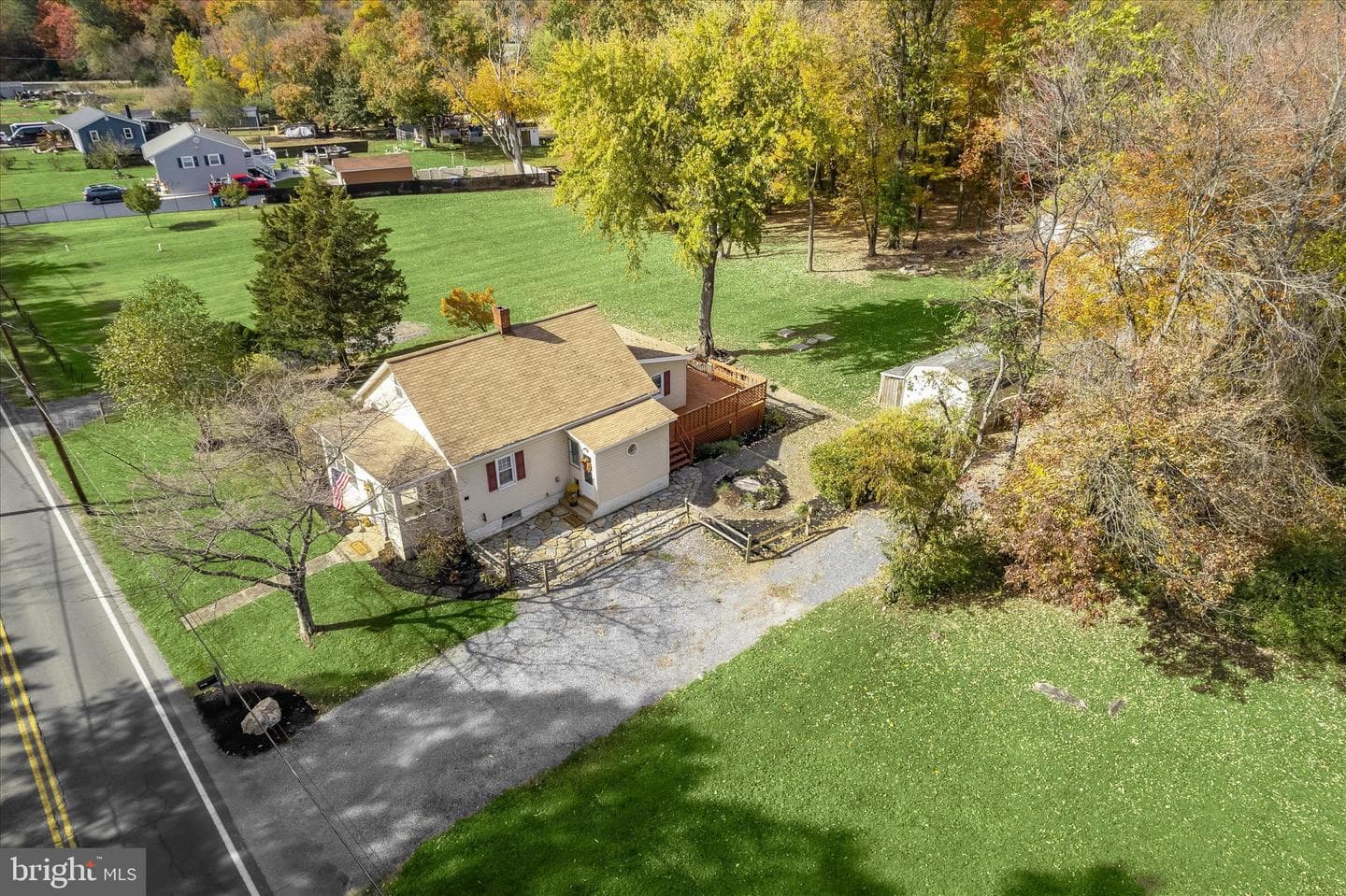 6712 Mountaindale Road photo 1
