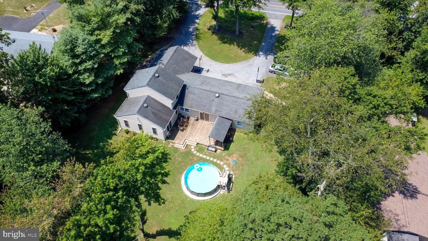 4105 Lynn Burke Road photo 1