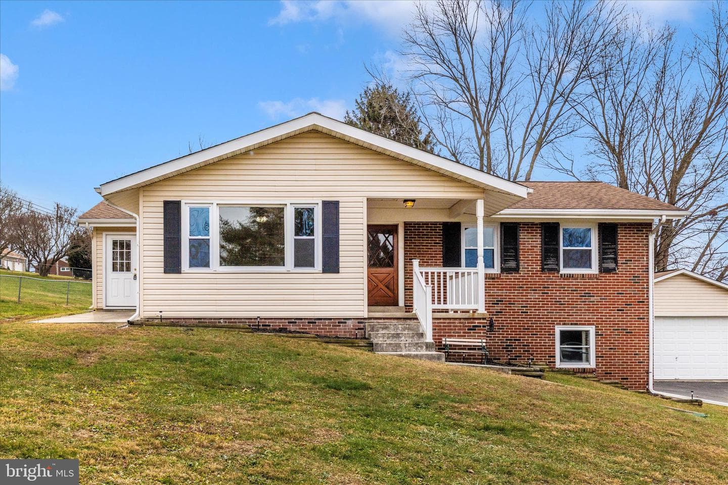 10223 Liberty Road photo 1