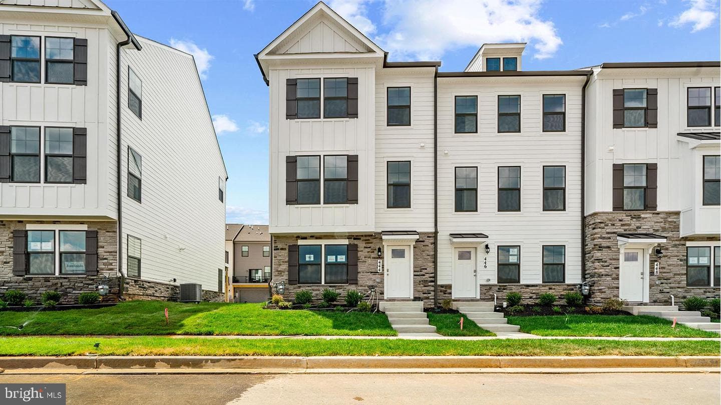 721 Compass Way photo 1