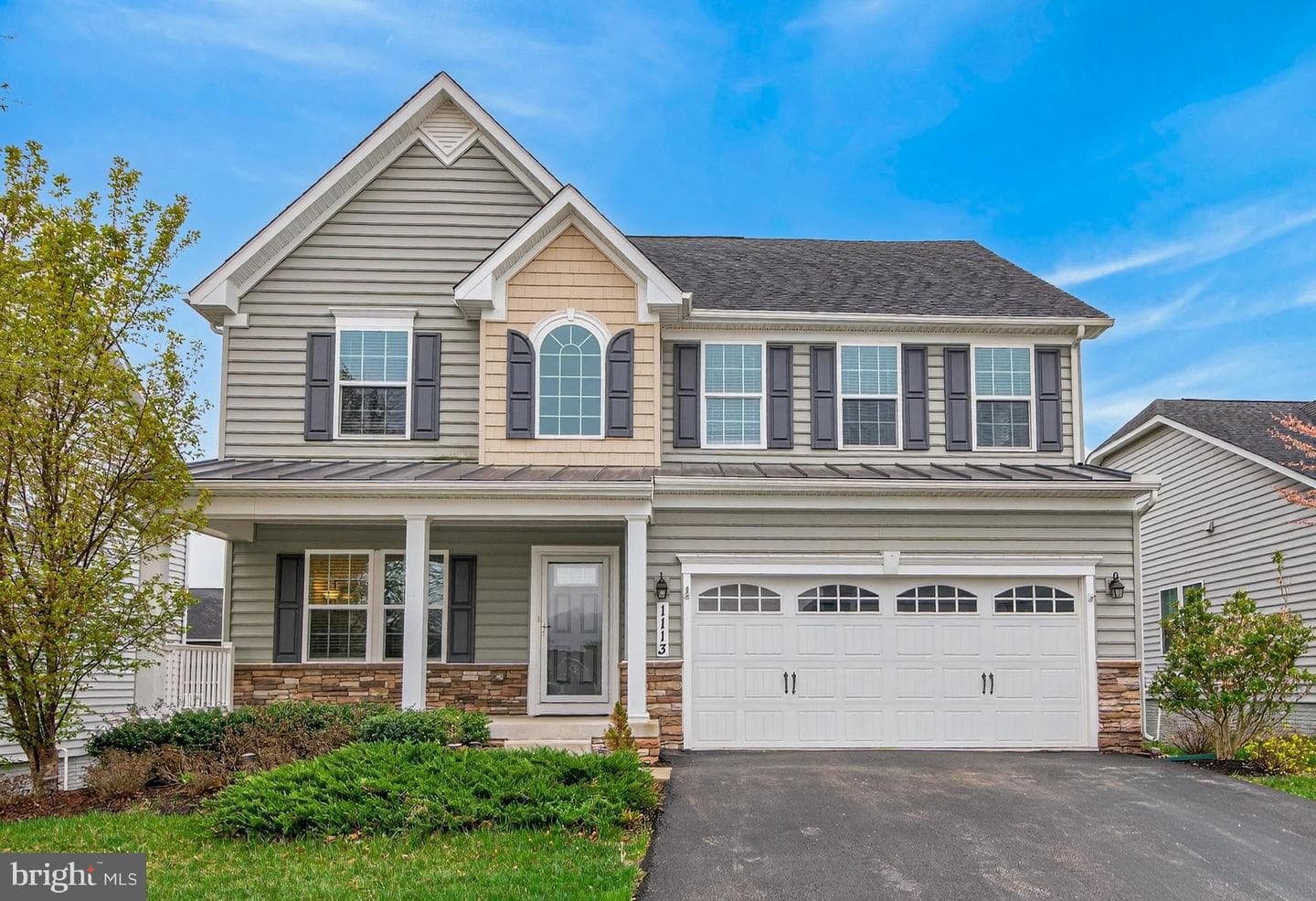 1113 Long Farm Circle photo 1