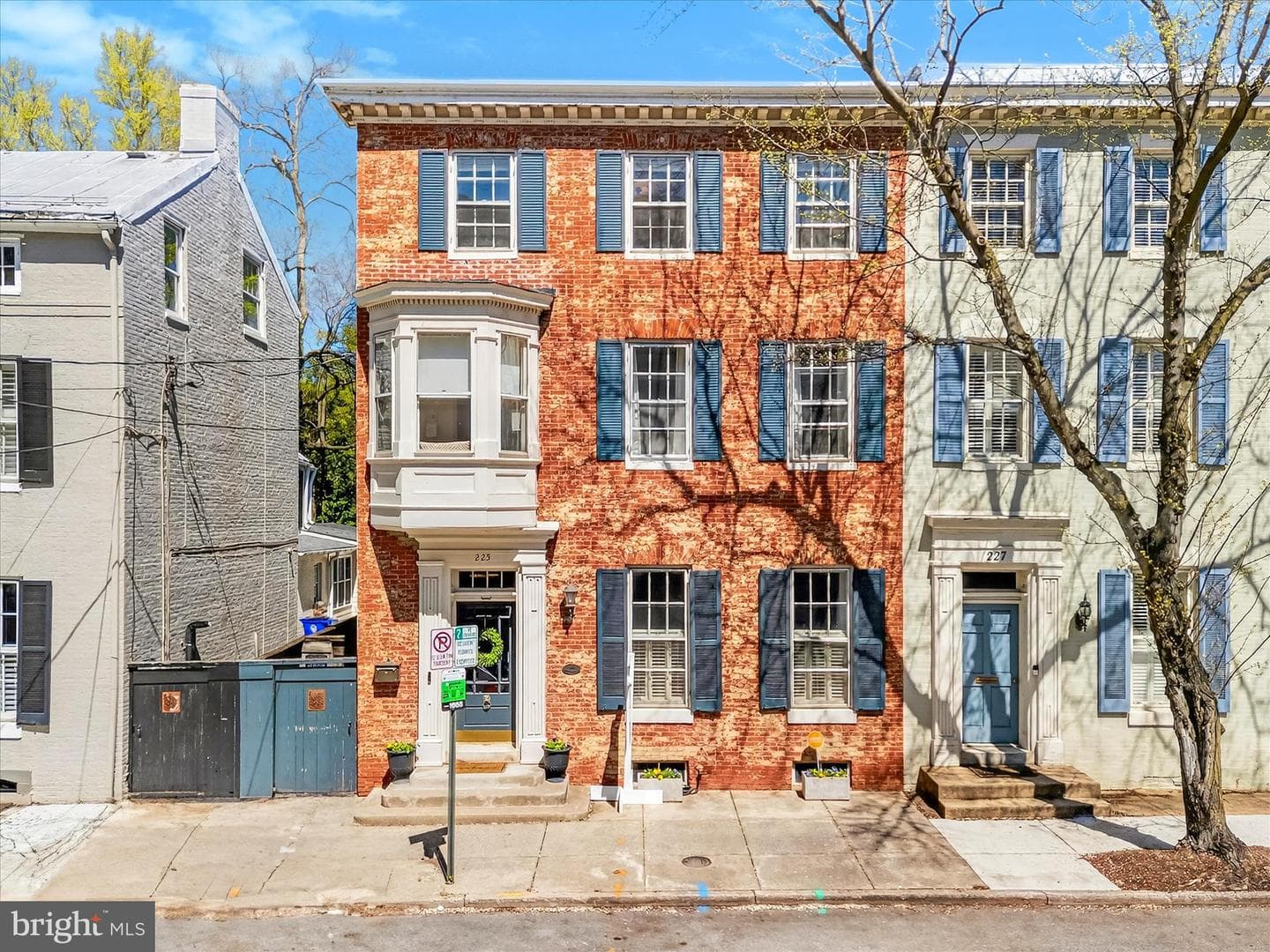 225 E 2nd Street photo 1