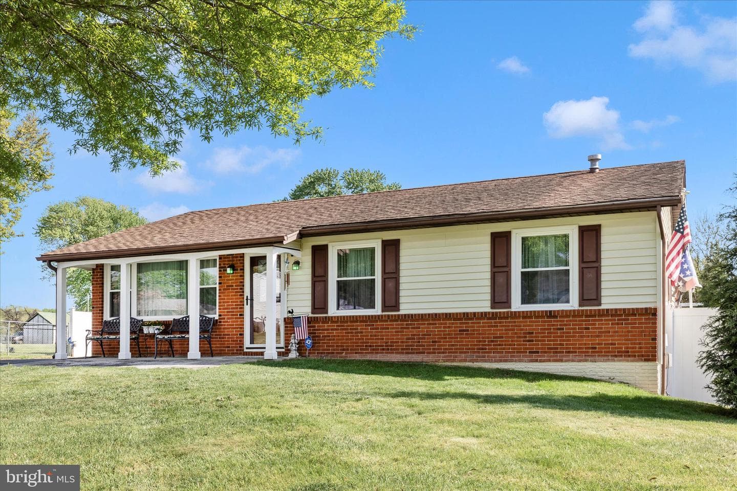 3895 Gibbons Road