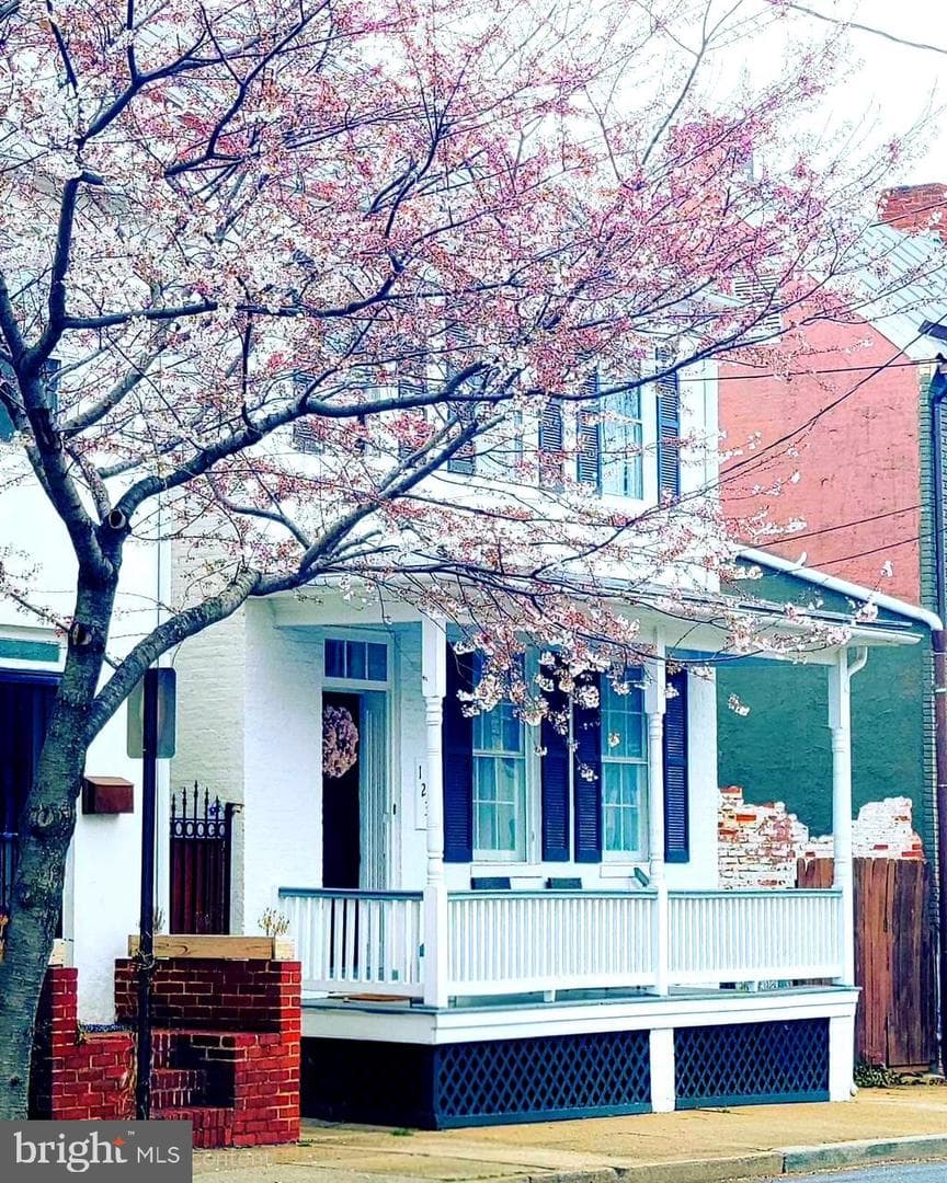 123 W 5th Street W