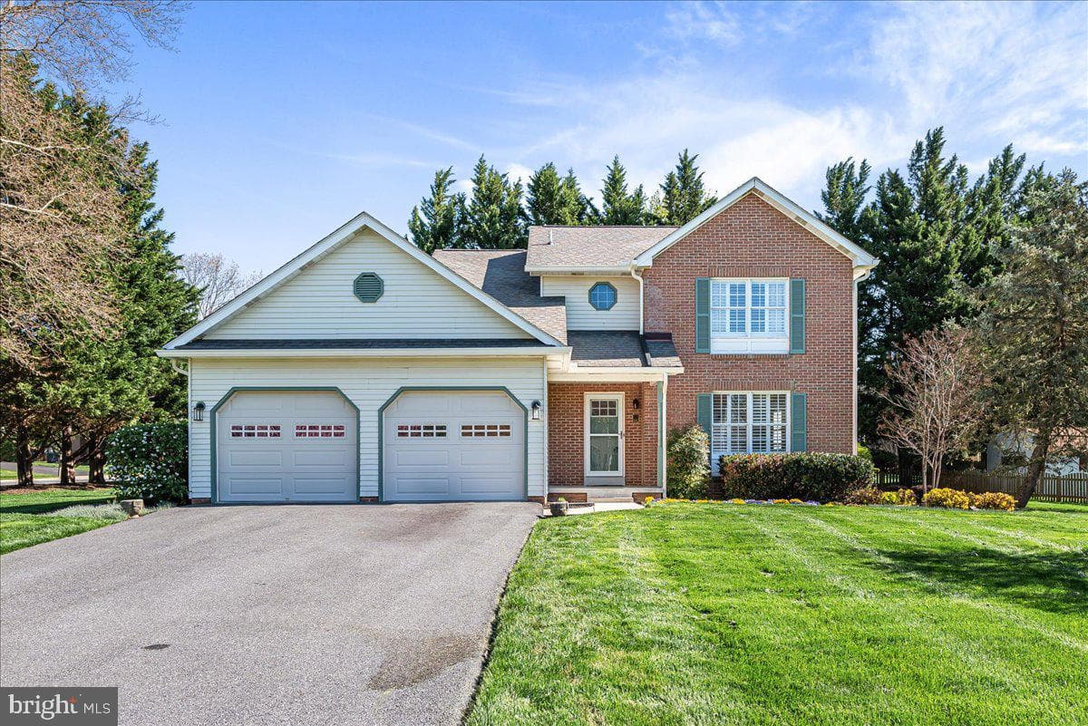 211 Deer Run Drive photo 1