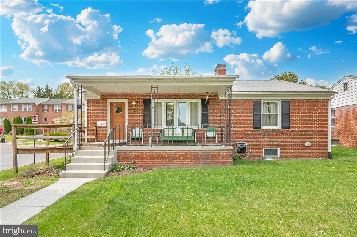1201 Staley Avenue photo 1