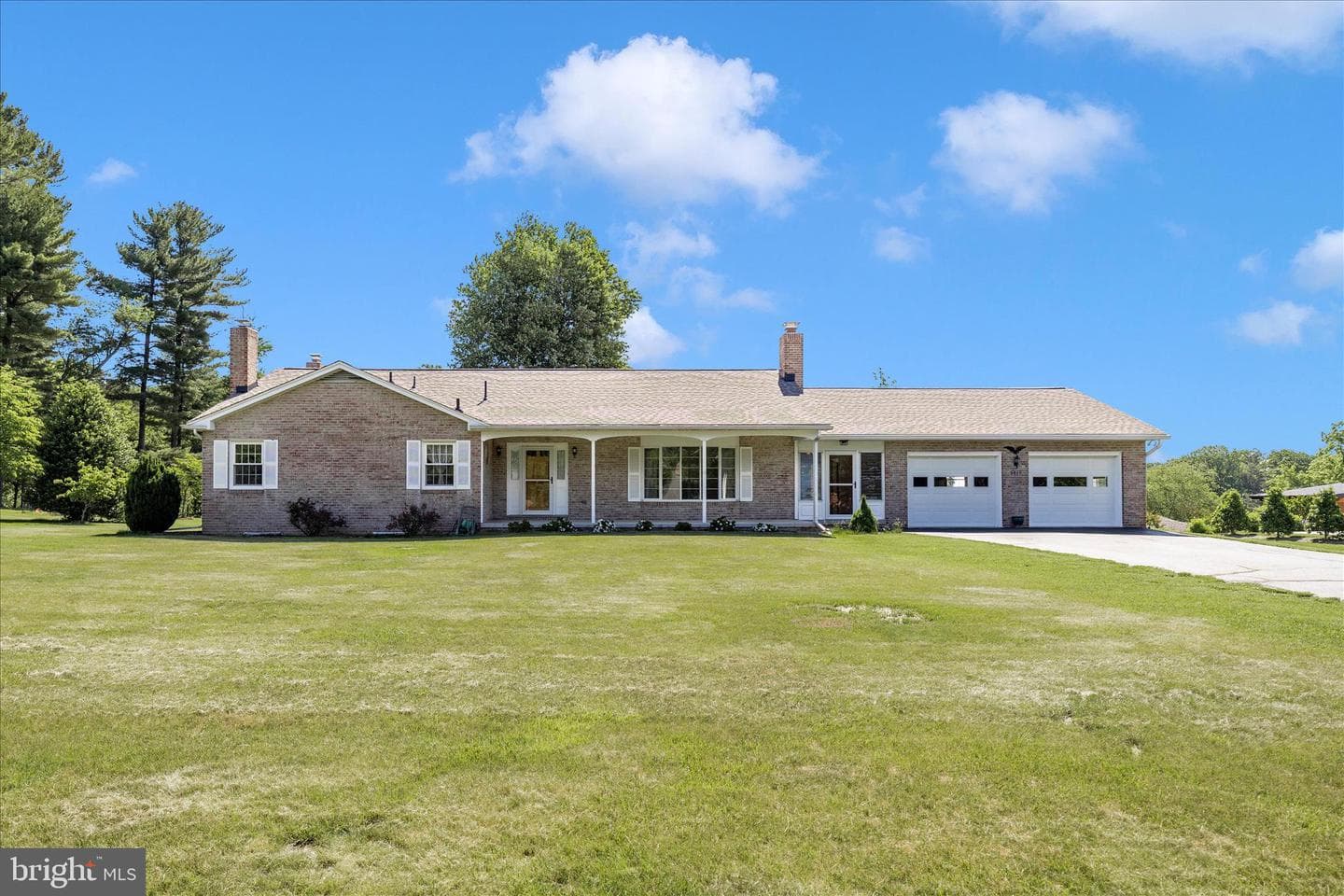 5411 Jefferson Boulevard photo 1