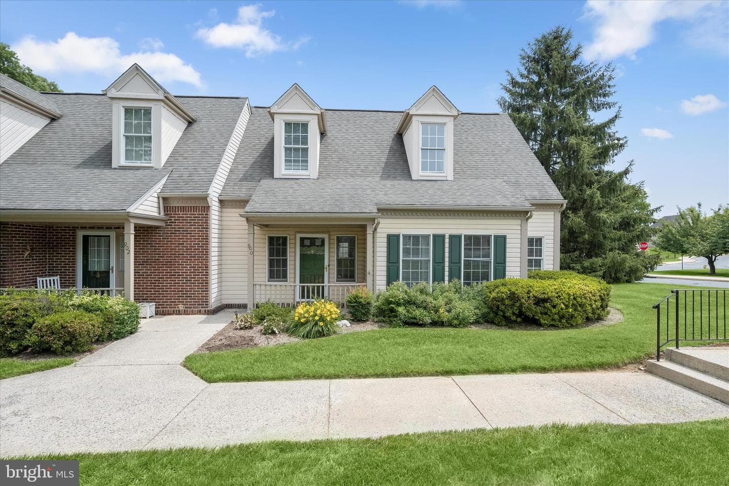 900 McLendon Drive