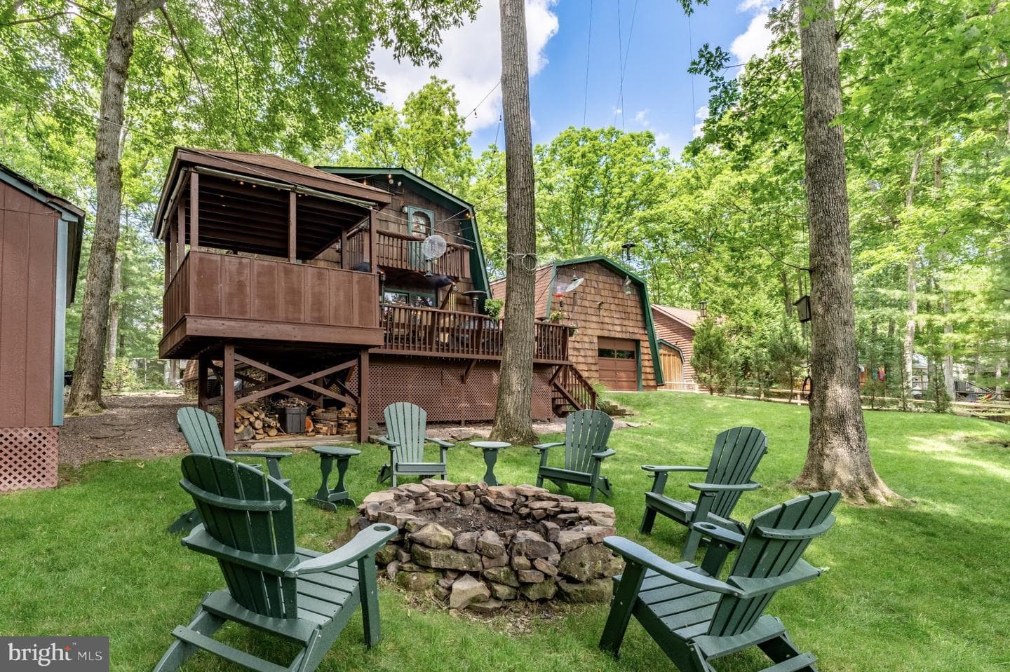 106 Oak Way Road photo 1