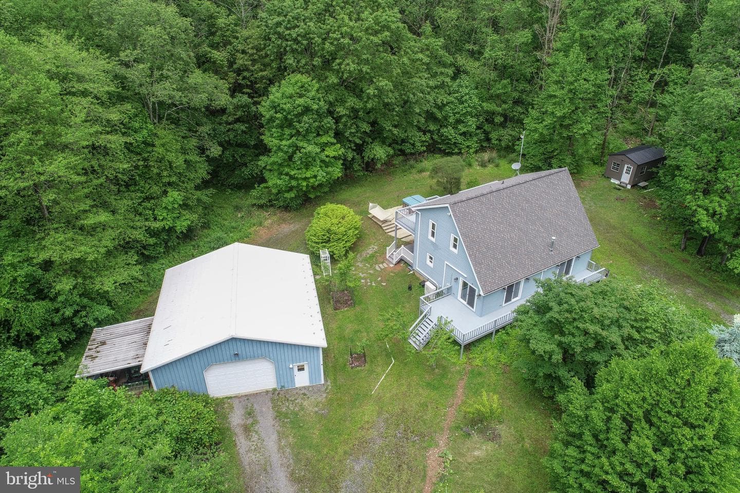 590 Bearfoot photo 1