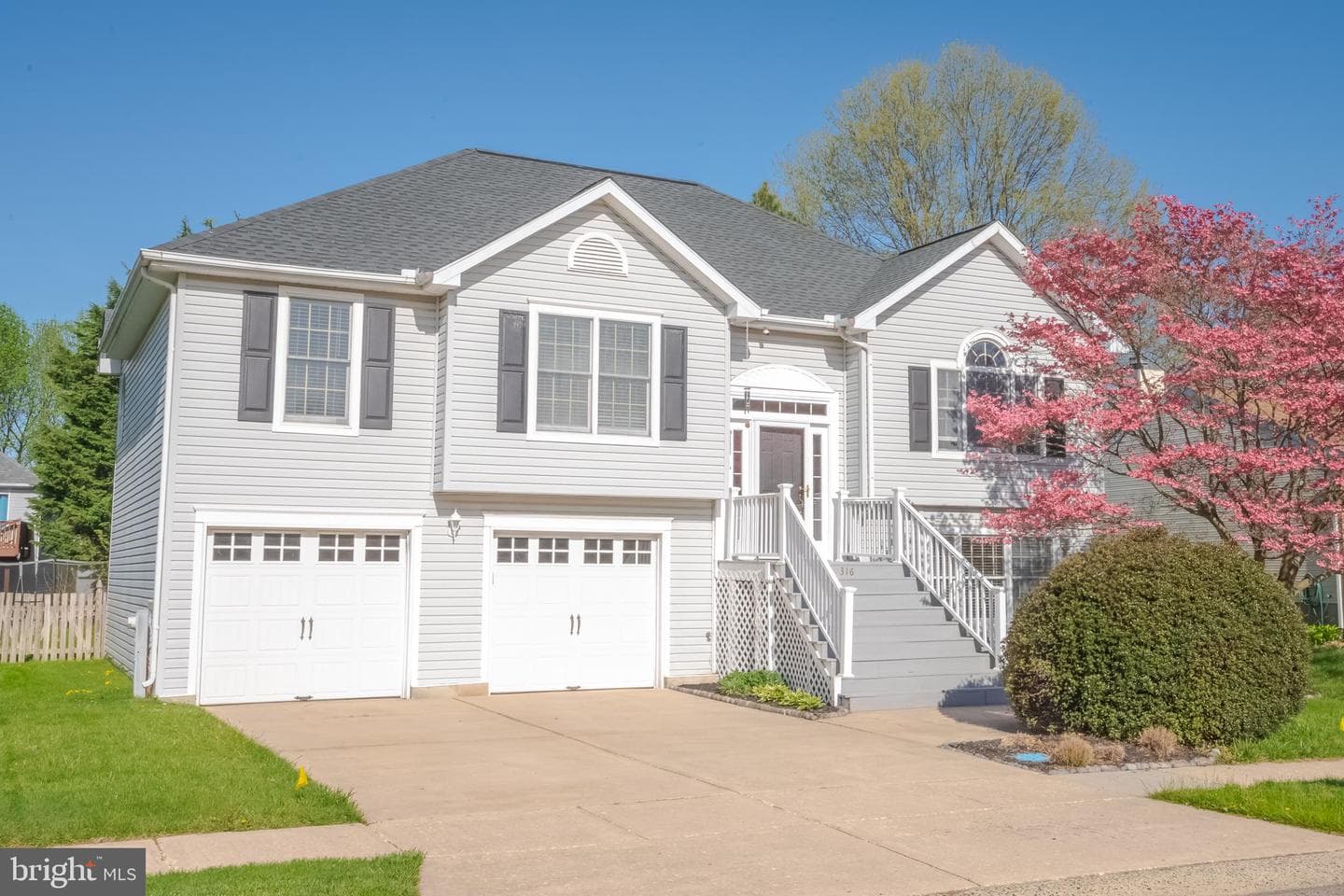 316 Heather Way photo 1