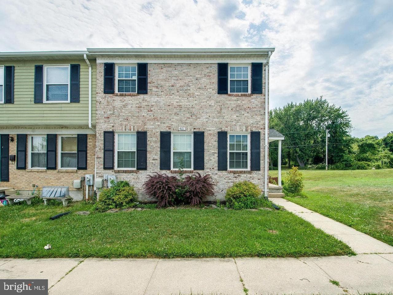 401 Liberty Court photo 1
