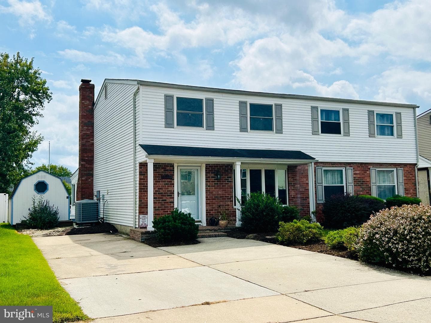 109 Ravenswood Court photo 1