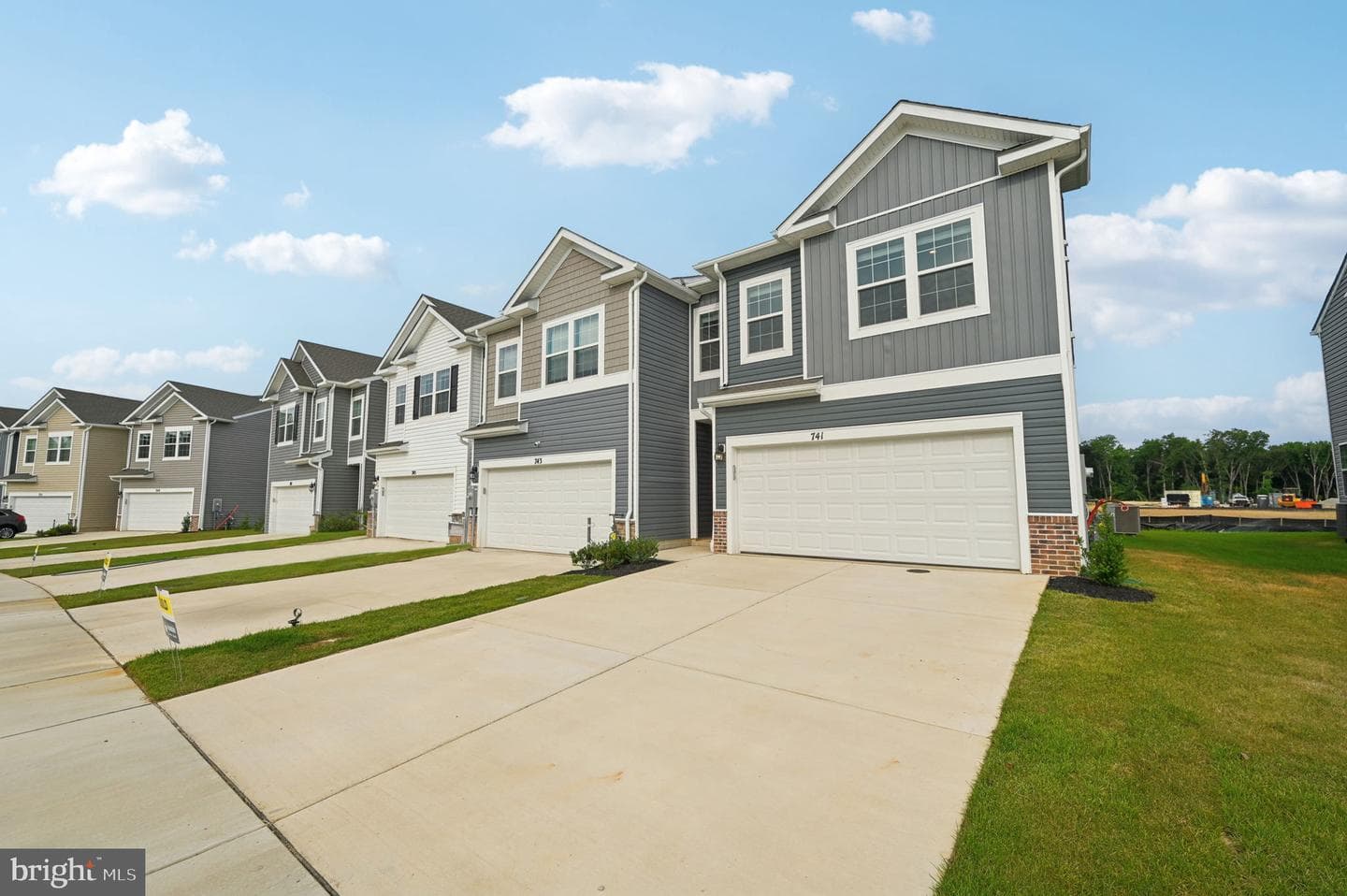 687 Beadlilly Way photo 1