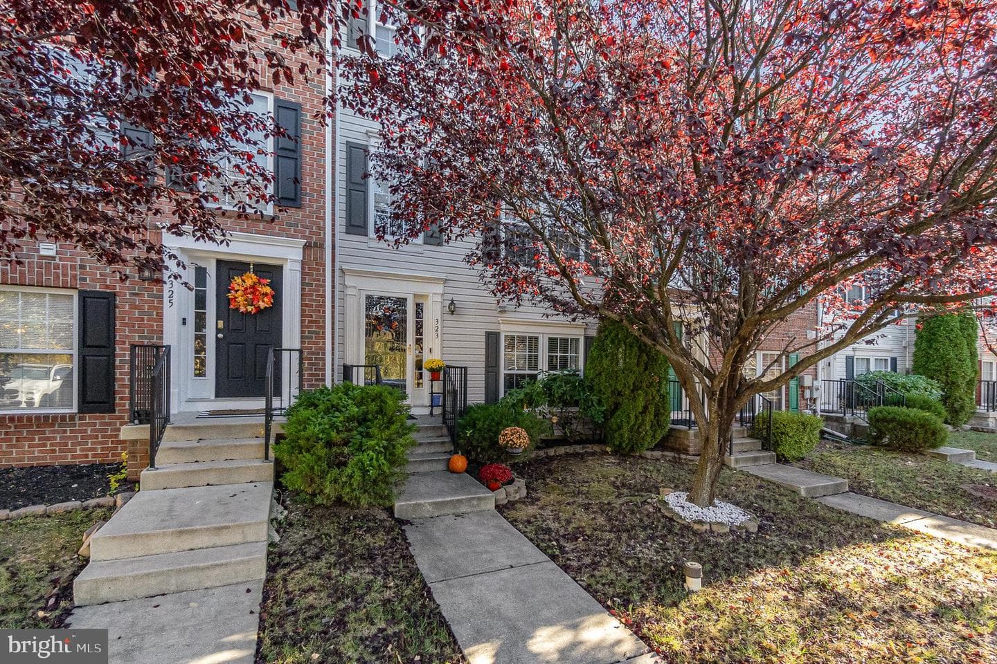 323 Kestrel Drive photo 1