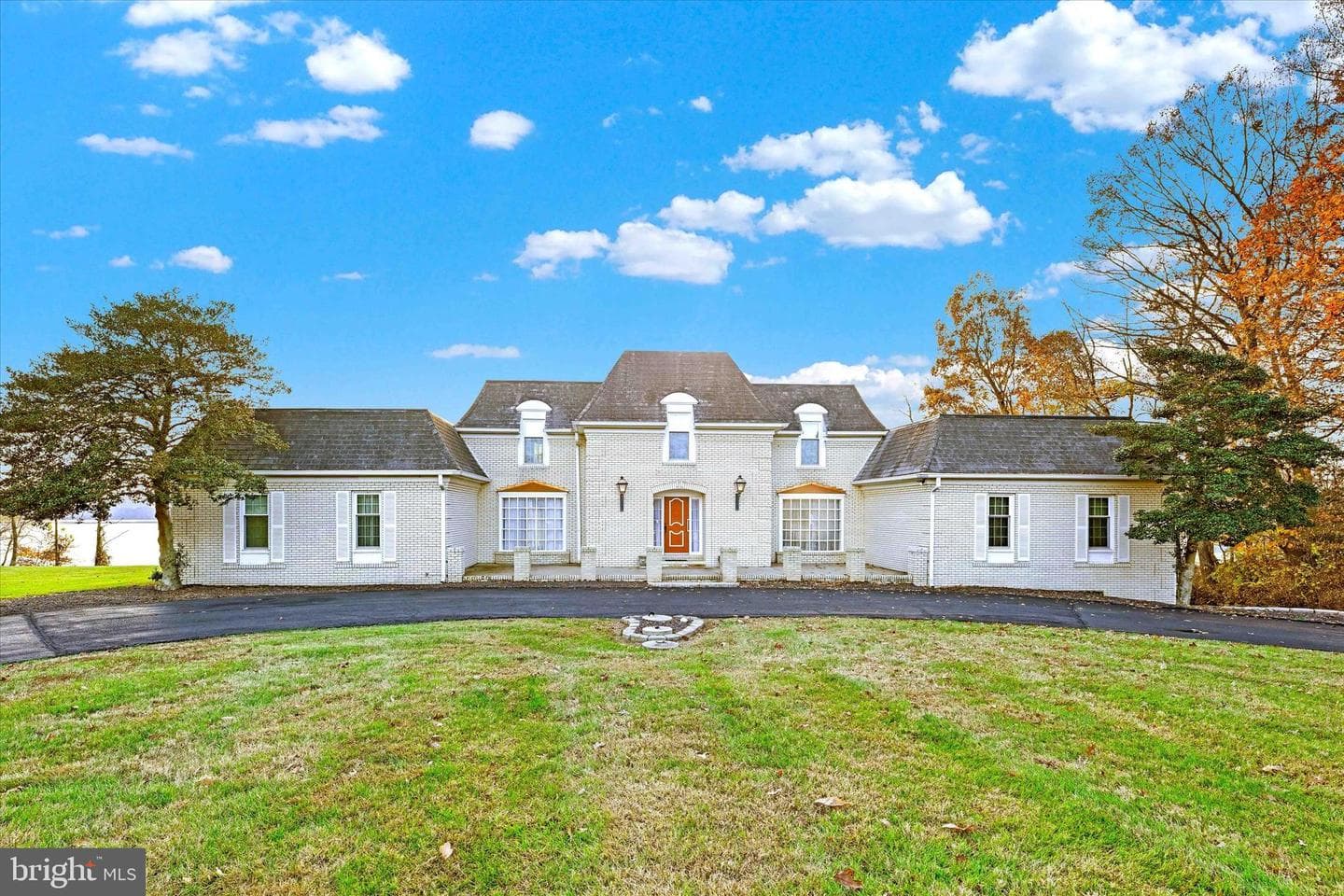 810 Country Club Road photo 1