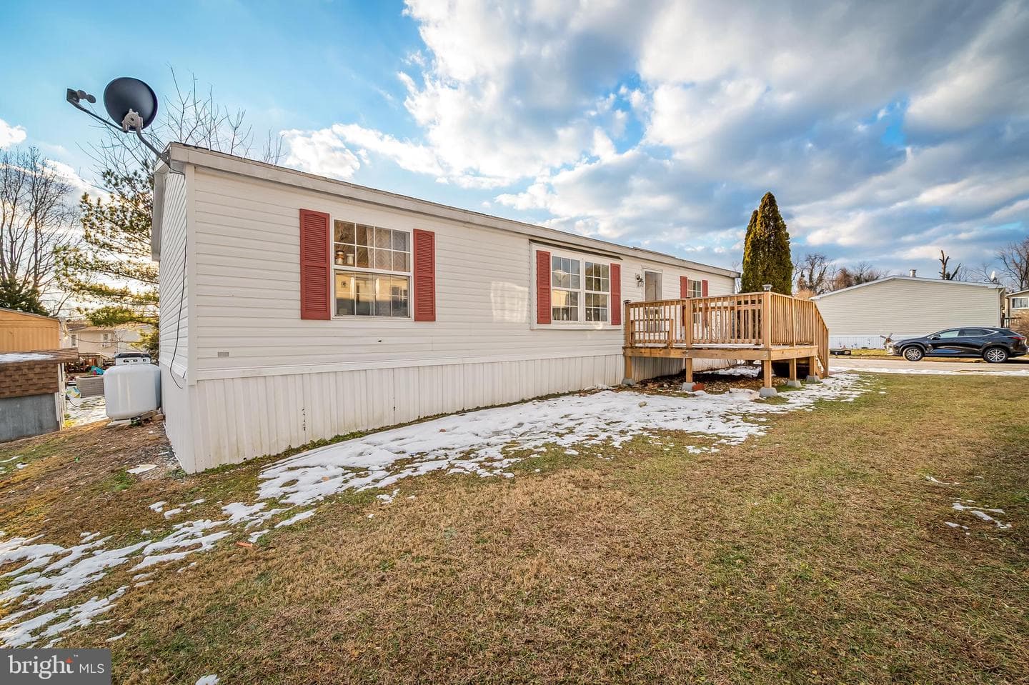 52 Lewis Drive photo 1