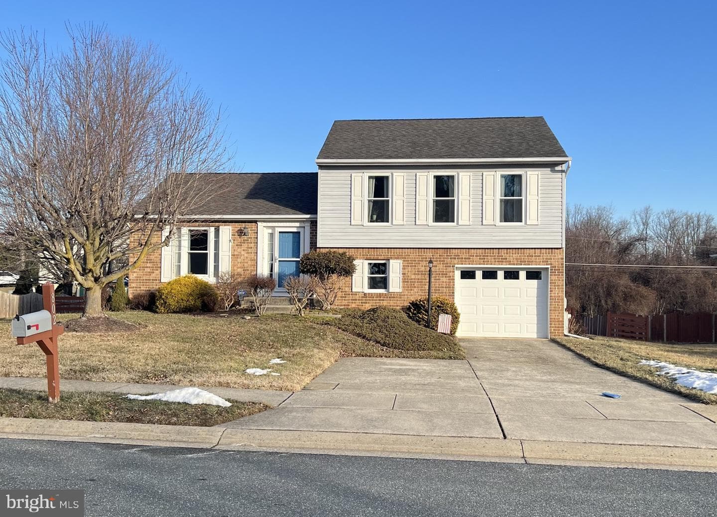 802 Eastridge Road photo 1