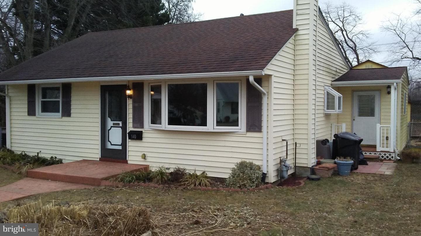 140 Bay Boulevard photo 1