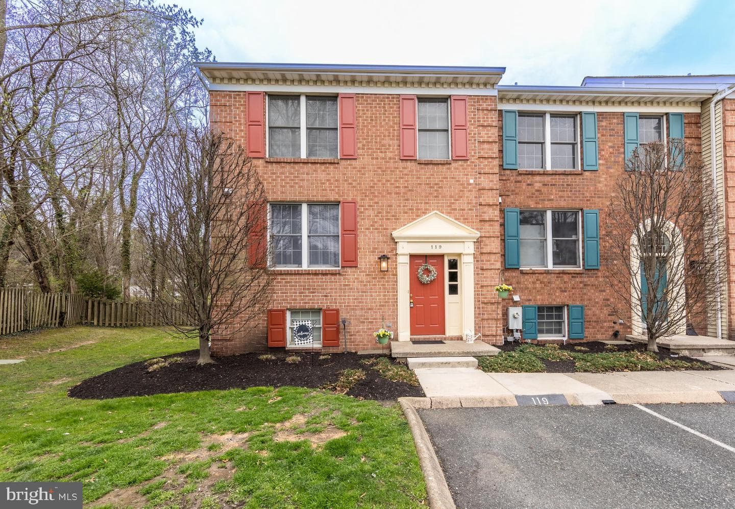 119 Oak Moore Court photo 1
