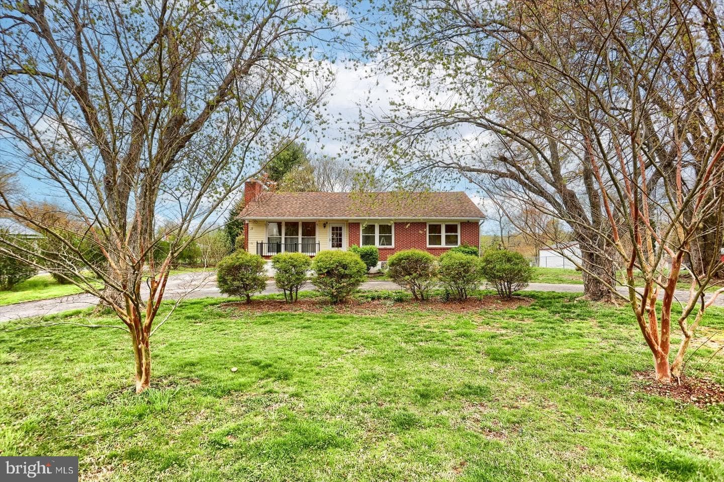 2301 Snow Road photo 1