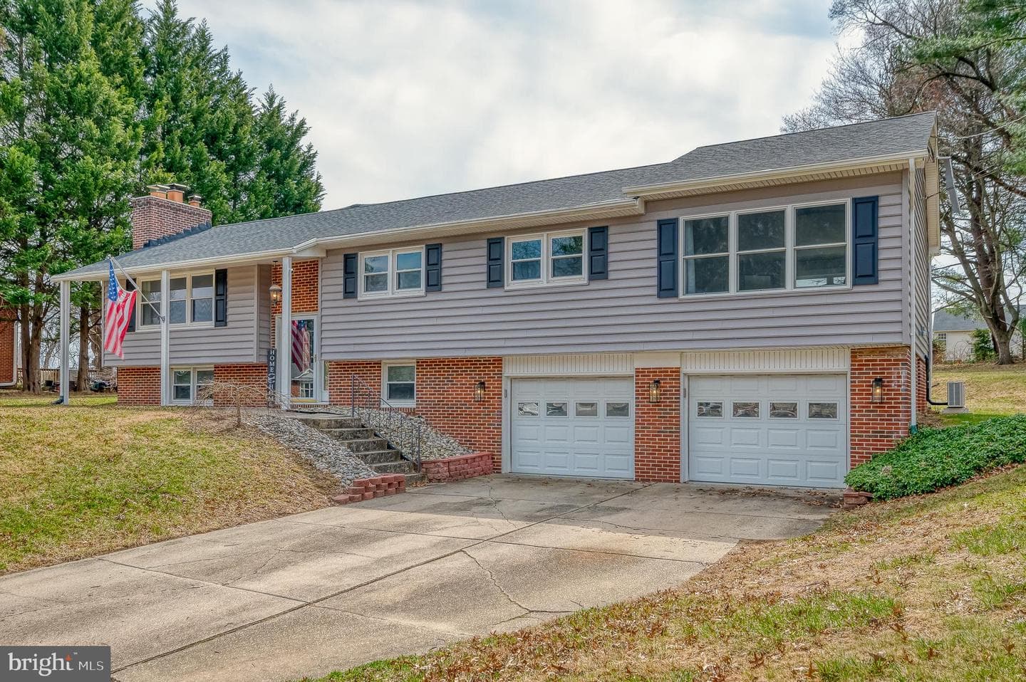 1009 Bernadette Drive photo 1