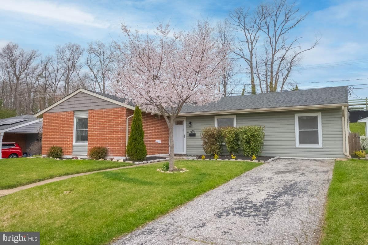 414 Enfield Road photo 1