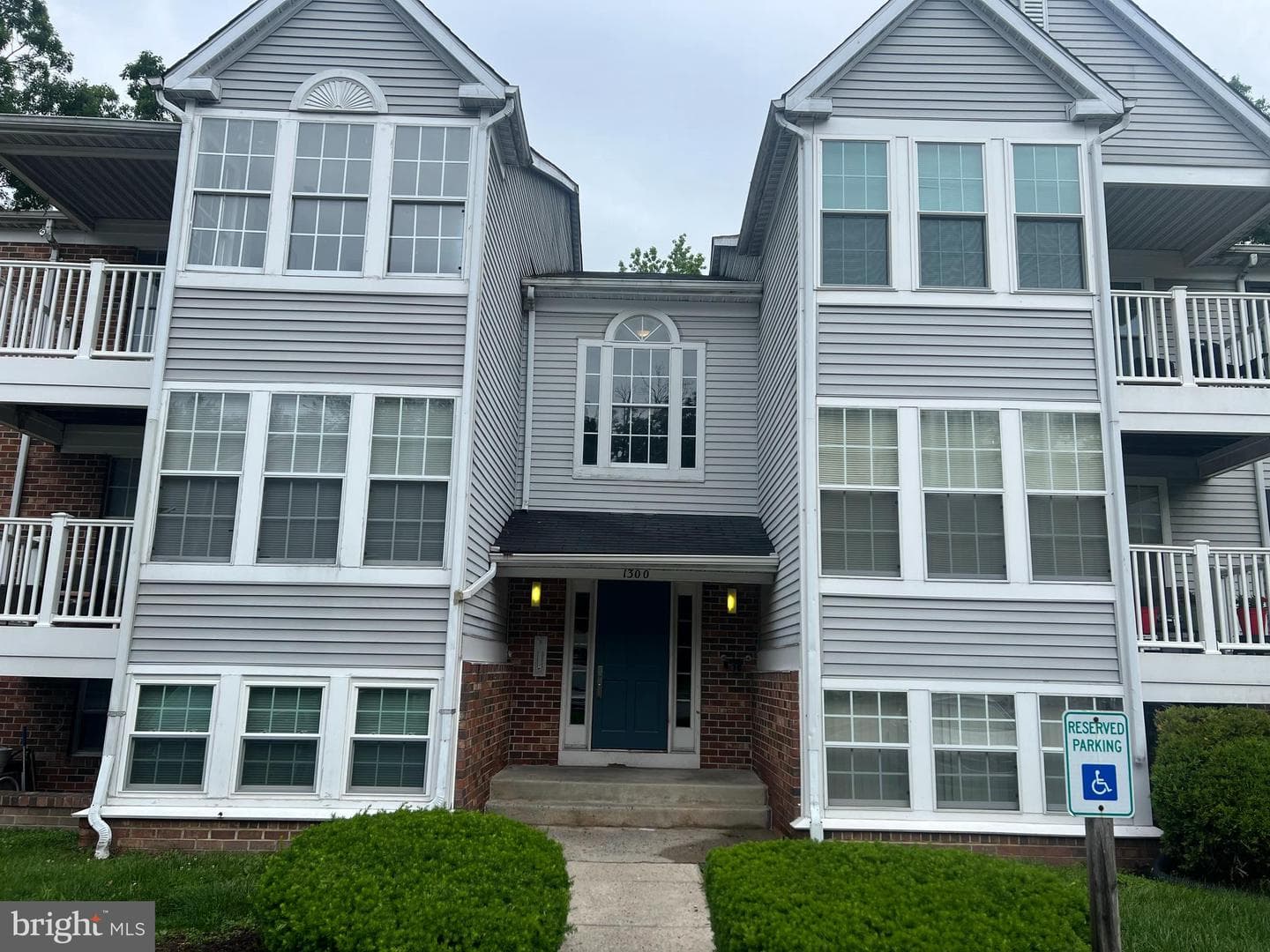 1300 Clover Valley Way #j photo 1
