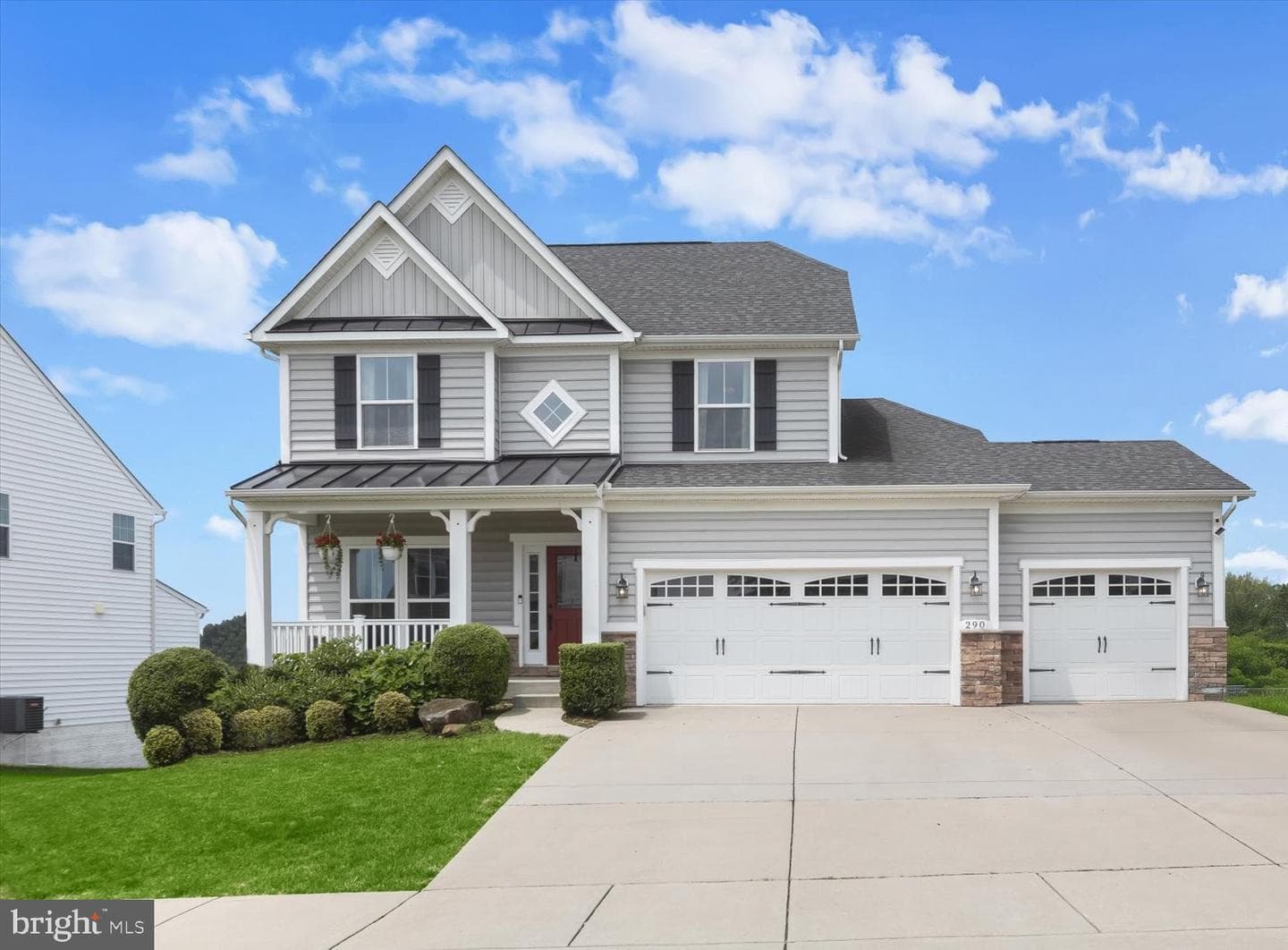 290 Henderson Road photo 1