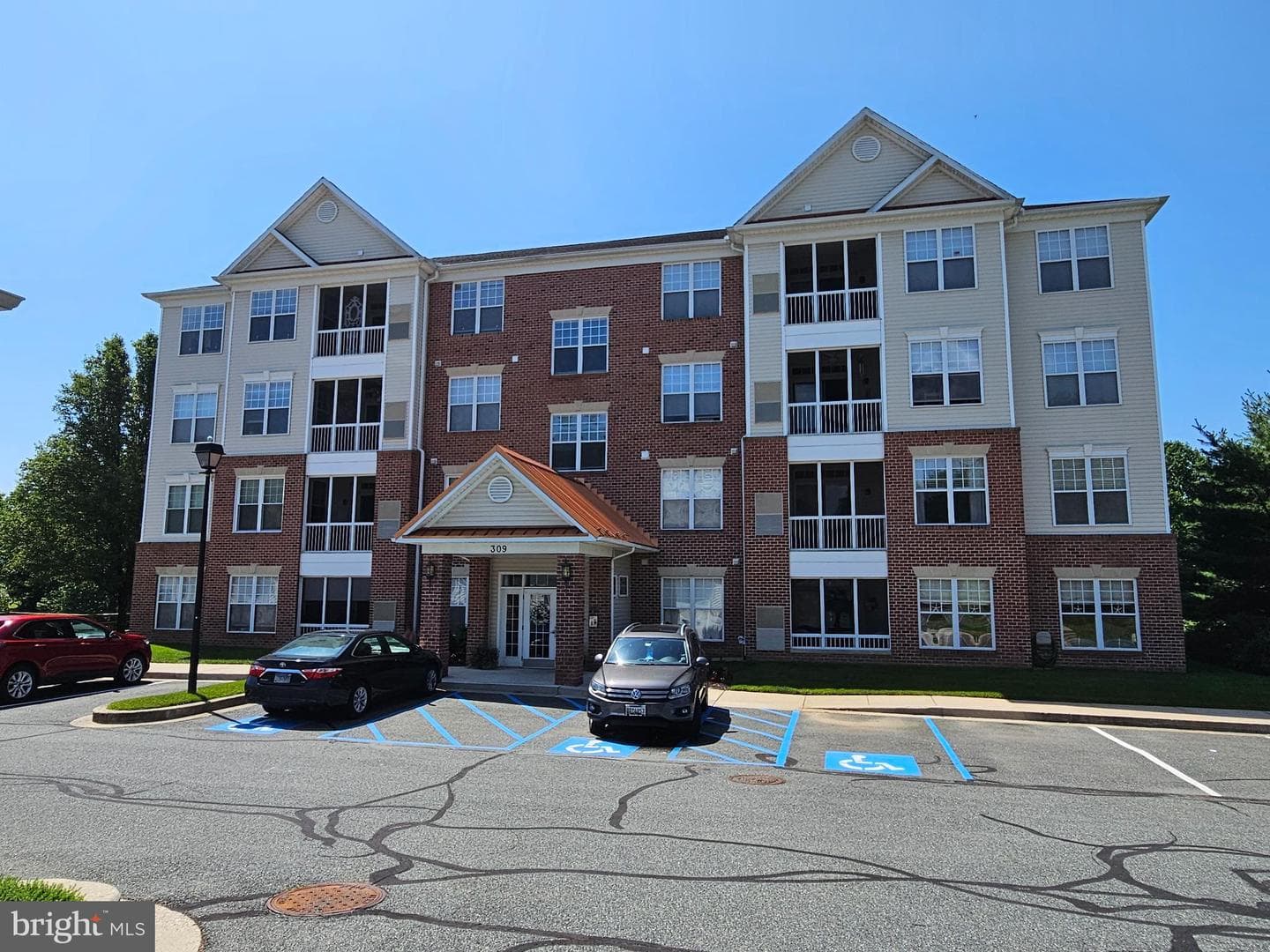 309 Tiree Court #203 photo 1