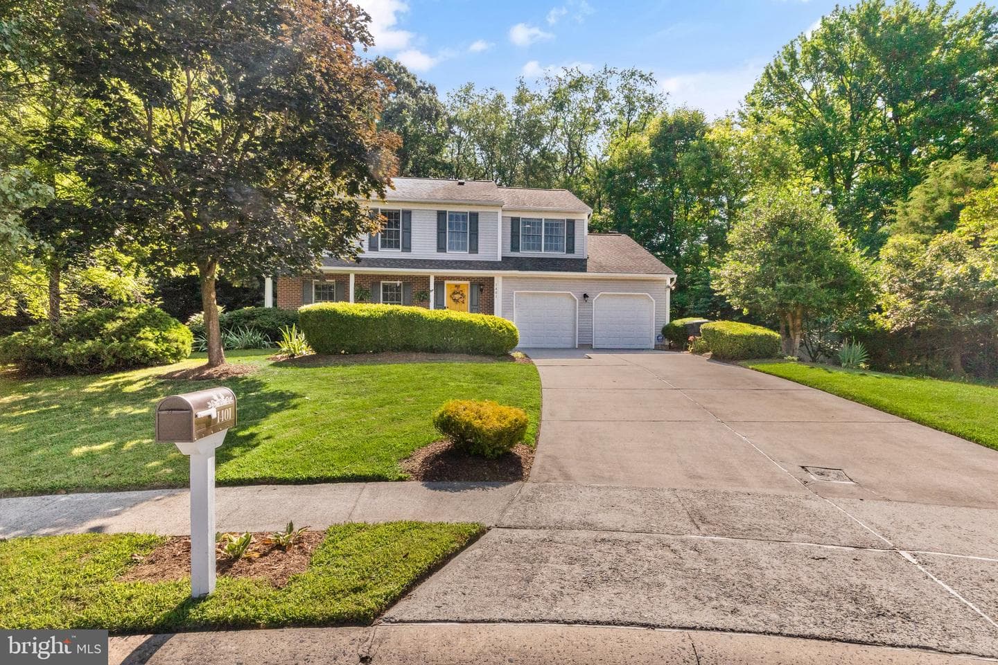 1401 Emily Court E photo 1
