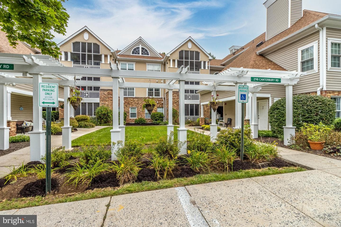 298 Canterbury Road #298-J photo 1
