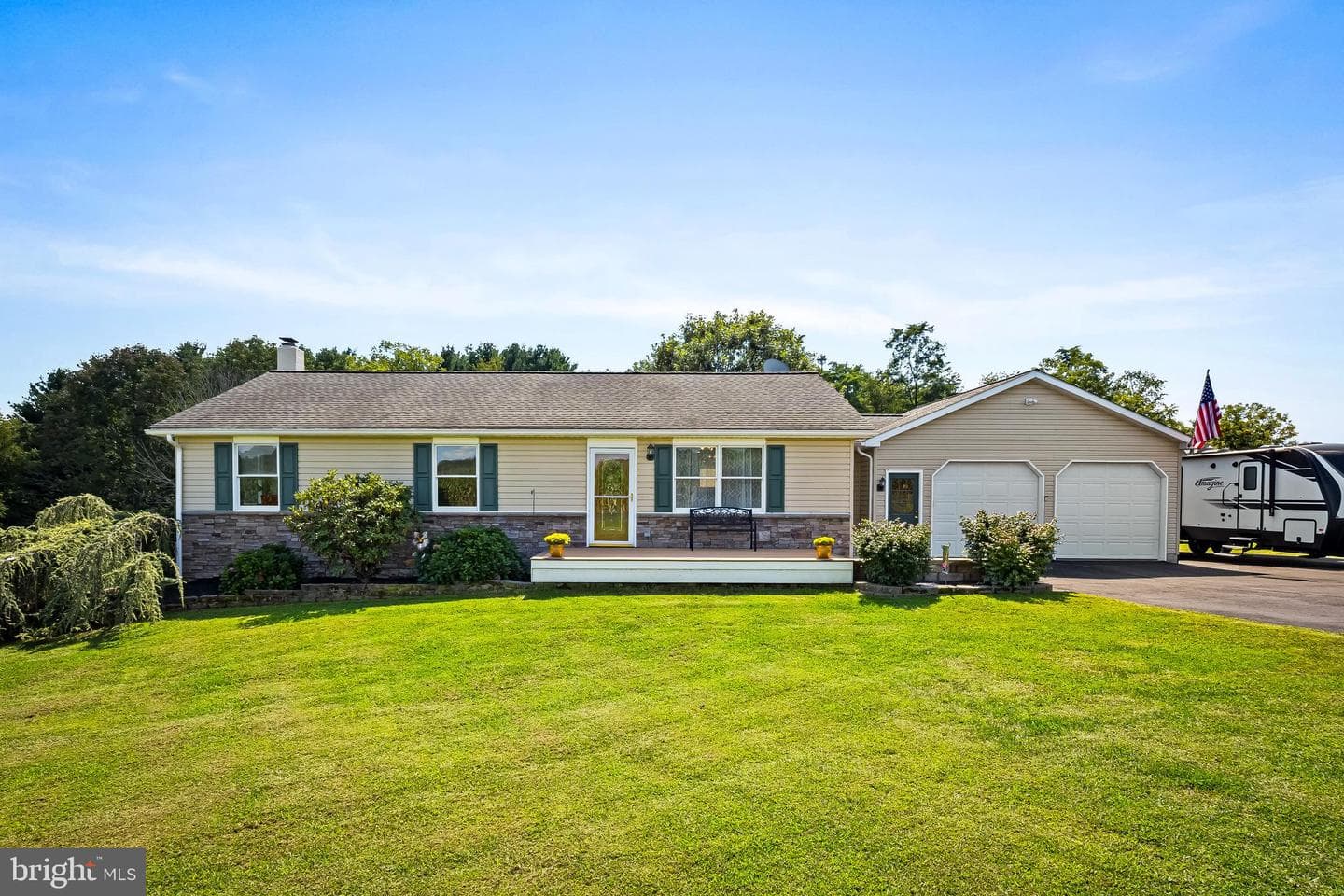 2131 Channel Road photo 1