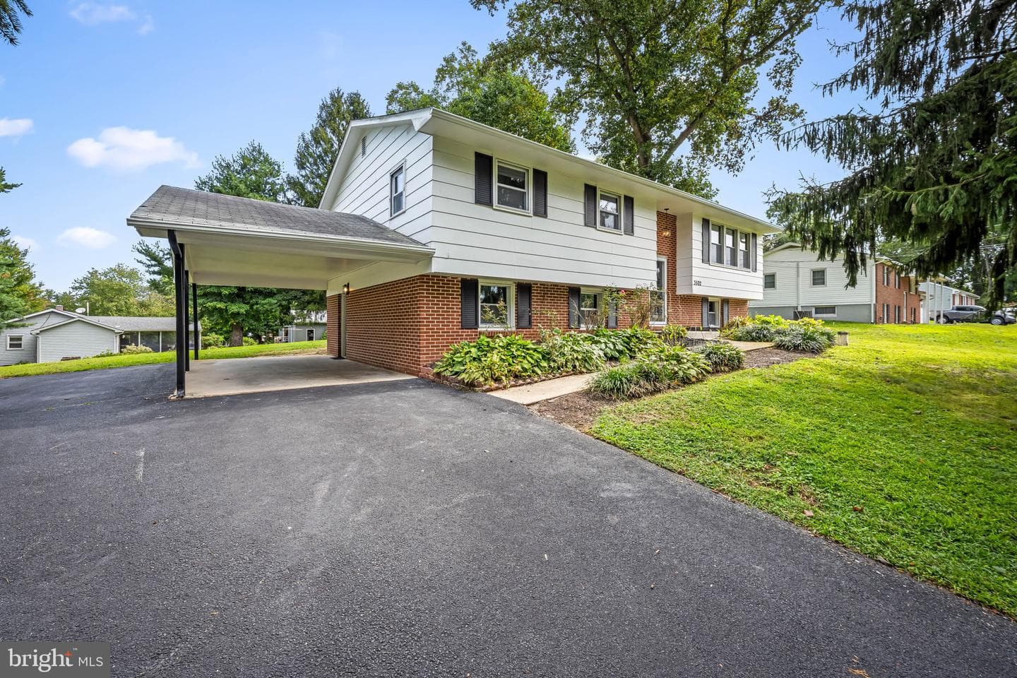 3502 Lark Drive photo 1